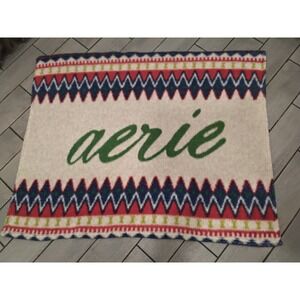 Aerie Sherpa Throw Blanket Cream Green‎ Geometric Pattern Cozy